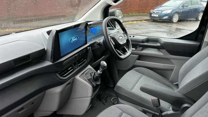 Ford Transit Custom 320 L1 Diesel Fwd 2.0 EcoBlue 150ps H1 Van Limited - Image 13